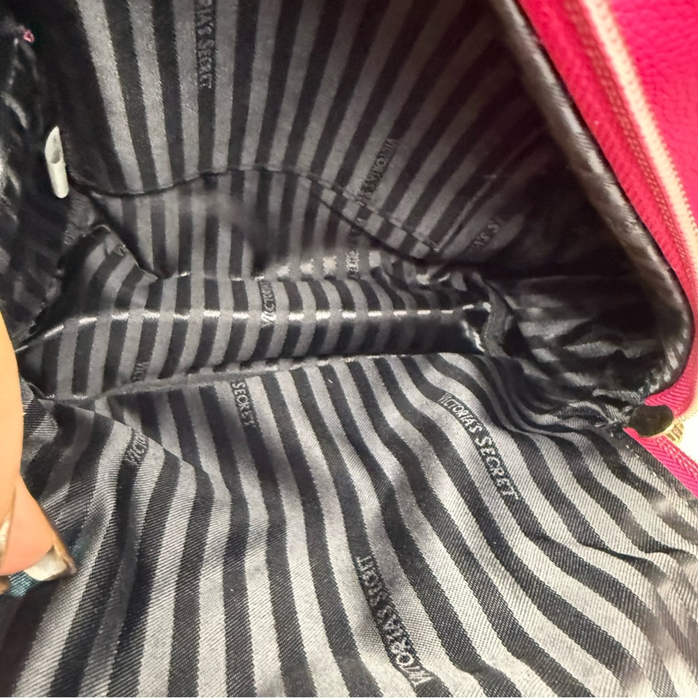 Victoria's Secret Vibrant Pink Quilted Backpack NWOT - Picture 13 of 16